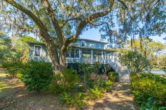 6350 Oak Grove Plantation Rd, Wadmalaw Island, SC 29487