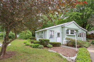 10 Bonny St, Nashua, NH 03062