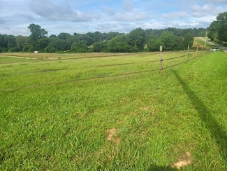 566 Locke Bend Rd, McMinnville, TN 37110