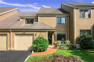60 Greenway Cir, Rye Brook, NY 10573