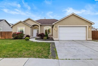 612 S Cedar Ave, Pasco, WA 99301