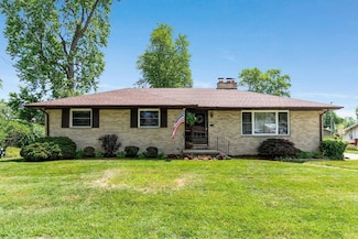 4215 Arrow Dr, Fort Wayne, IN 46809