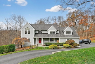14 Deer Run Ct, North Salem, NY 10560