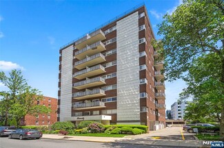 2180 Center Ave Unit 4B, Fort Lee, NJ 07024