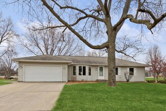 10033 Zenith Rd, Minneapolis, MN 55431