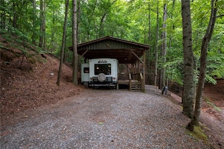 133 31st St, Ellijay, GA 30540