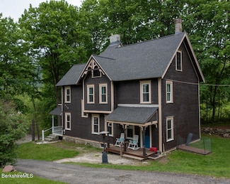 413 S State St, North Adams, MA 01247