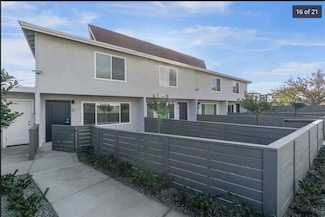 1024 Mission Dr Unit B, Costa Mesa, CA 92626