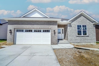 368 Muirfield Point, Greendale, IN 47025