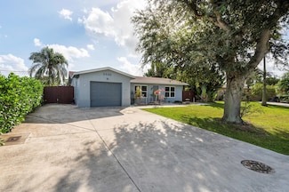 2532 SW 11th Ct, Boynton Beach, FL 33426