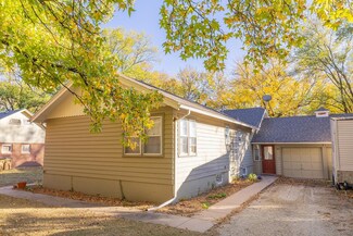 207 E 25th St, North Newton, KS 67117
