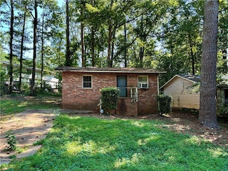 435 Warren Ave, Scottdale, GA 30079