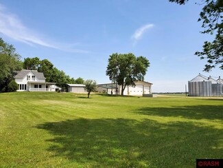 26240 205th Ave, New Ulm, MN 56073