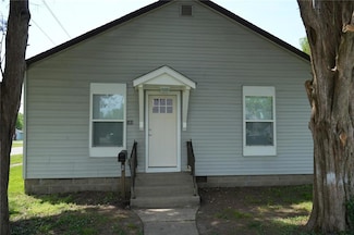 300 W Baker St, Gillespie, IL 62033