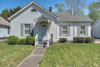 517 W Locust St, Boonville, IN 47601