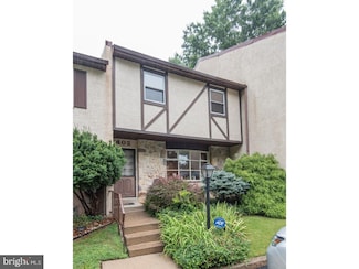 402 Woodside Cir, Dresher, PA 19025