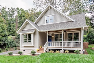 445 Governors View Rd, Asheville, NC 28805