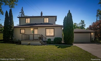 1089 Tecumseh Ave, Waterford, MI 48327