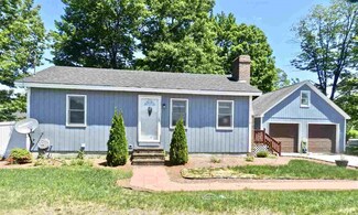 14 Village St, Concord, NH 03303