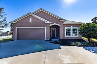 2790 Limerick Cir, Grand Island, FL 32735