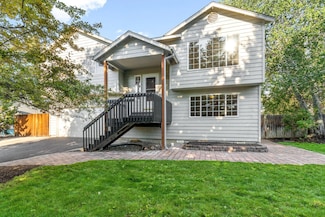 3147 NE Purcell Blvd, Bend, OR 97701