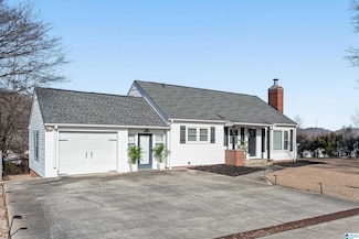 110 Adams Ave W, Oneonta, AL 35121