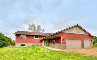 1043 Labarge Rd, Hudson, WI 54016