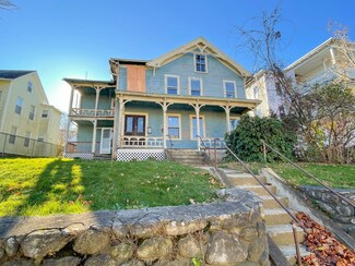 215 Hamilton St, Southbridge, MA 01550