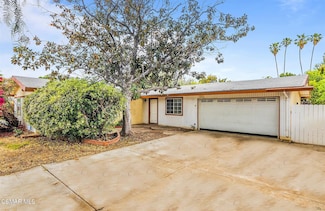 22241 Wyandotte St, Canoga Park, CA 91303