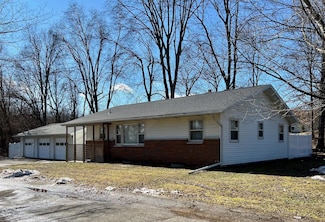 15289 Millard Rd, Three Rivers, MI 49093
