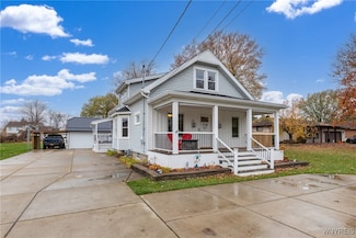 541 Aurora St, Lancaster, NY 14086