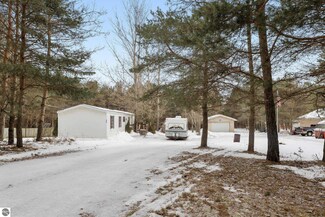 6280 Gonyer Rd SW, Fife Lake, MI 49633