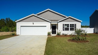 177 Ashworth Dr, Tabor City, NC 28463