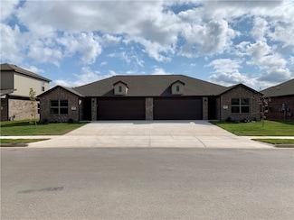 460 Rama St, Centerton, AR 72719