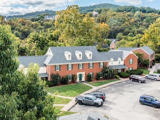 821 Stonegate Dr Unit 13, Salem, VA 24153