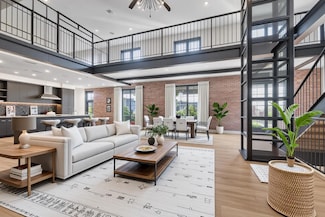 12 Roosevelt Ave Unit A, Roslyn, NY 11576