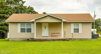 20494 Ada Ln, Seneca, MO 64865