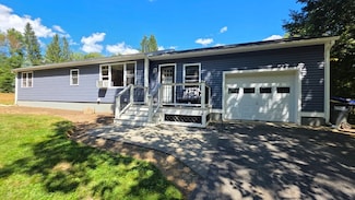 105 Hale Rd, Hubbardston, MA 01452