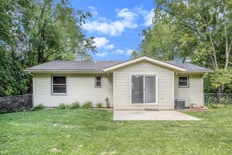 58420 Sunset Shores Ct, Three Rivers, MI 49093
