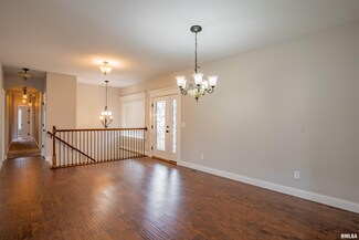 302 Turtle Creek Trail, Morton, IL 61550