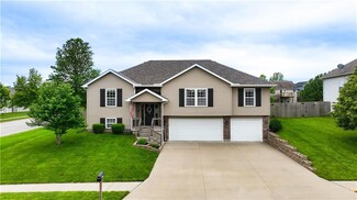 1201 SW 8th St, Oak Grove, MO 64075