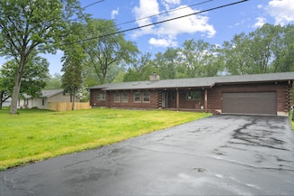 189 E 34th St, Steger, IL 60475