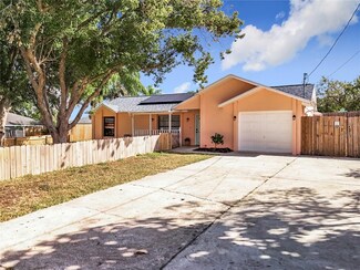 810 S Galena Ave, Minneola, FL 34715