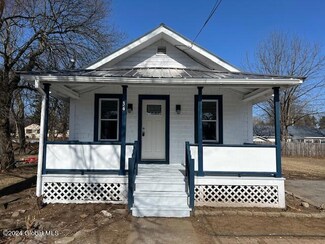 34 E Tremont St, Glens Falls, NY 12801