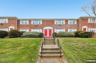 30 Atherton Ct Unit 103, Wayne, NJ 07470