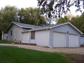 8519 Richmond Rd, Wonder Lake, IL 60097