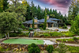 1880 Sawyer Rd, Shady Cove, OR 97539