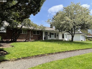 2100 SW Knollcrest Dr, Portland, OR 97225