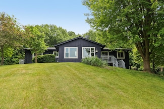 S83W27815 Beaver Trail, Mukwonago, WI 53149
