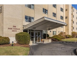 300 Park Terrace Dr Unit 308, Stoneham, MA 02180
